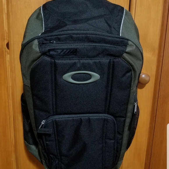 New Black/Fatigue Oakley Lifestyle Backpack